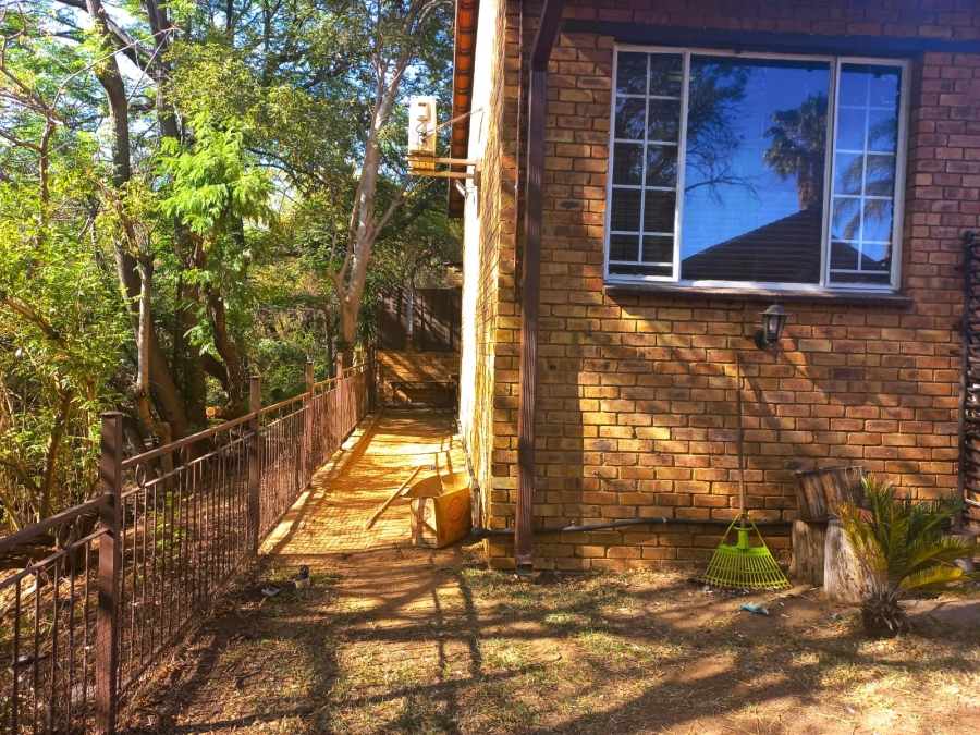 2 Bedroom Property for Sale in Safari Gardens North West